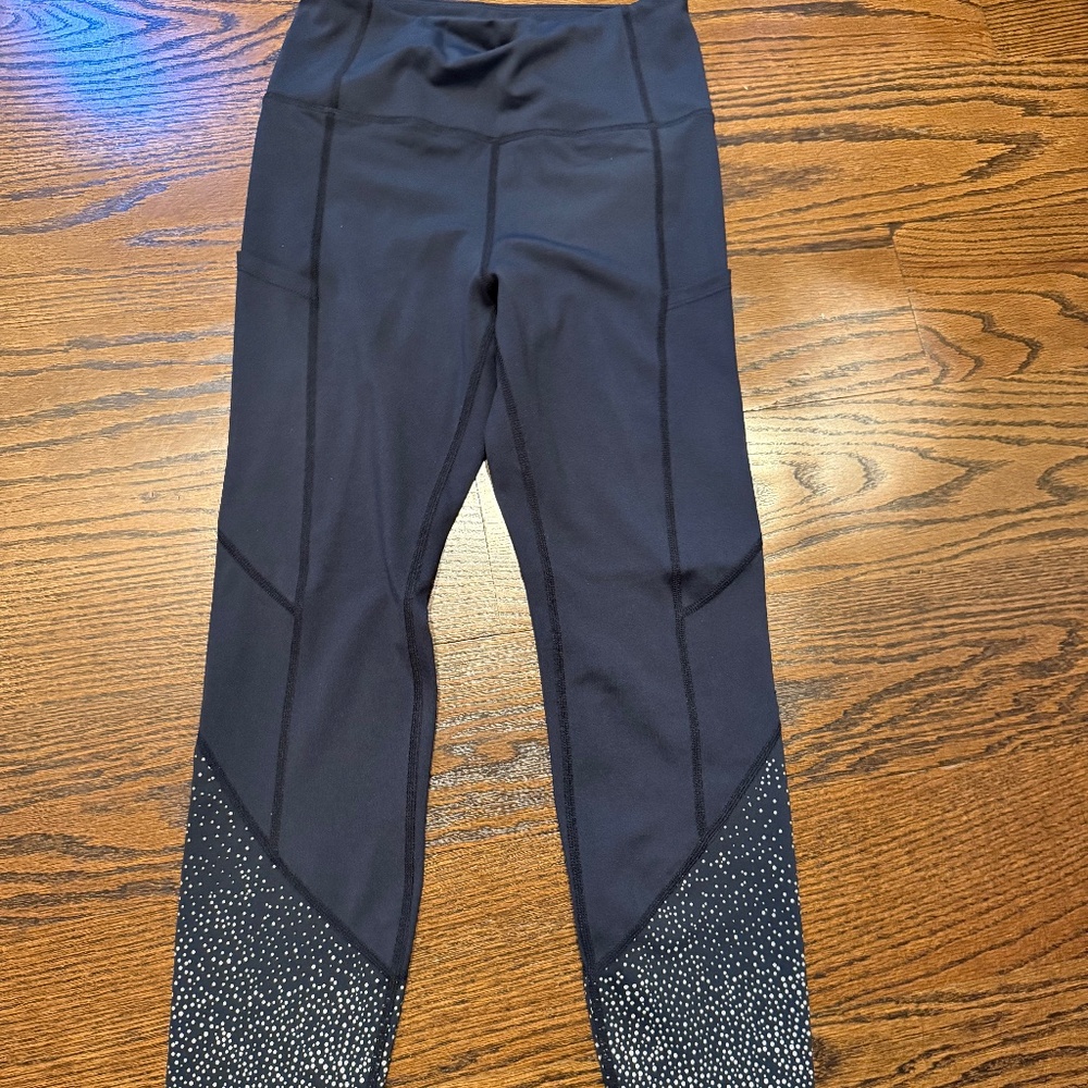 ZYIA light n luxe high rise pocket 7/8 leggings